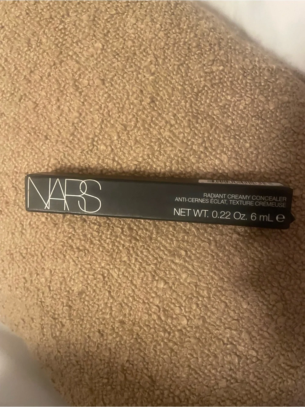 NARS Radiant Creamy Concealer Light 1 CHANTILLY- Black Packaging with White Logo